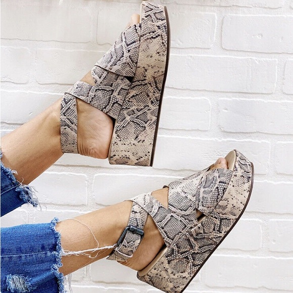 Matisse Runaway Platform Sandals | Women’s Size 7 Snakeskin Platforms - Picture 2 of 11